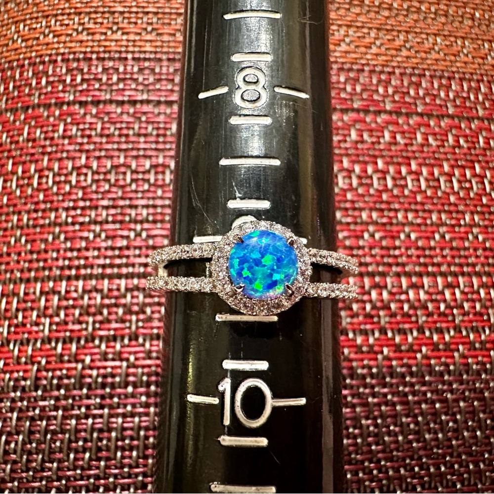 Fragrant Jewels Silver Ring with Vibrant Blue Gem
